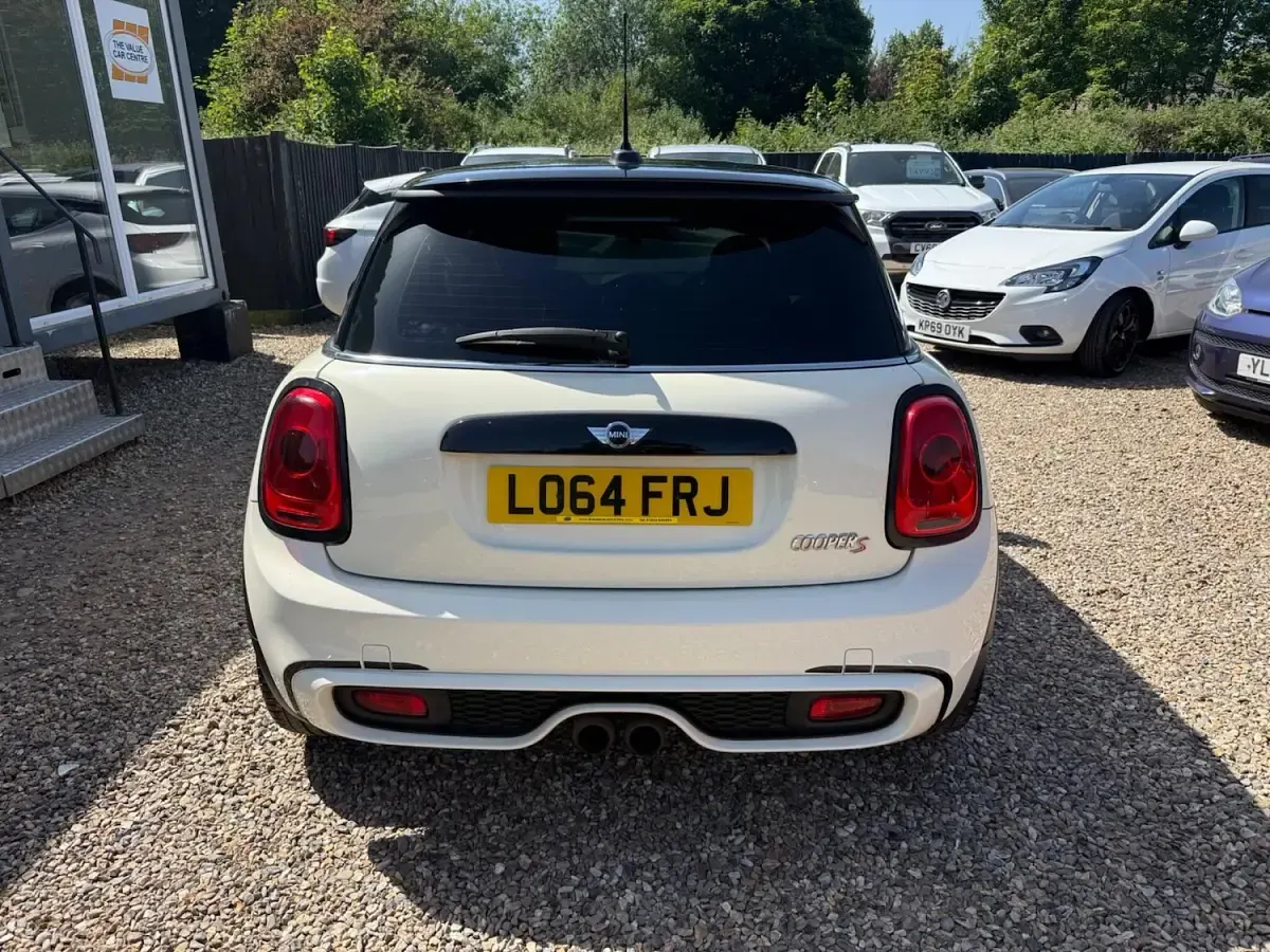 Used Mini Cooper S Hatch 2015 White Hatchback