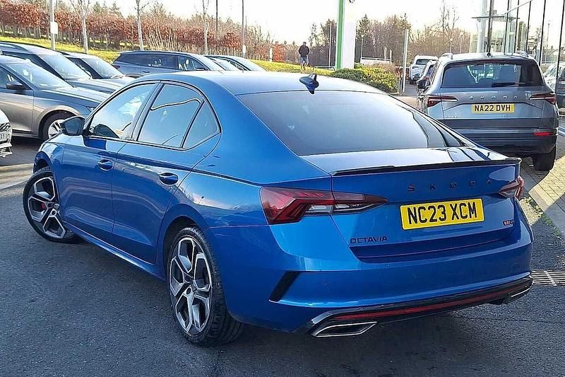 Used Skoda Octavia vRS 196 HP (144 kW) 2023 Race blue metallic Hatchback