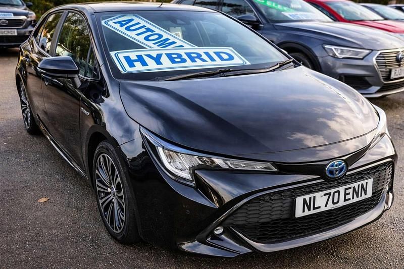 Used Toyota Corolla Design 122 HP (89 kW) 2020 Black Hatchback