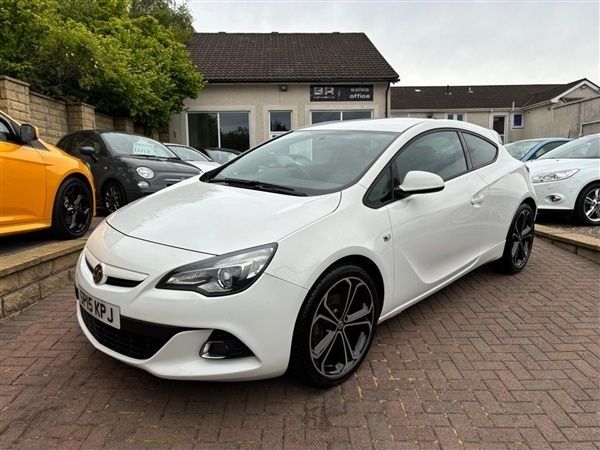 White Used 2015 Vauxhall Astra Edition Coupe | £8,495 (Fair price) - Image 1/1