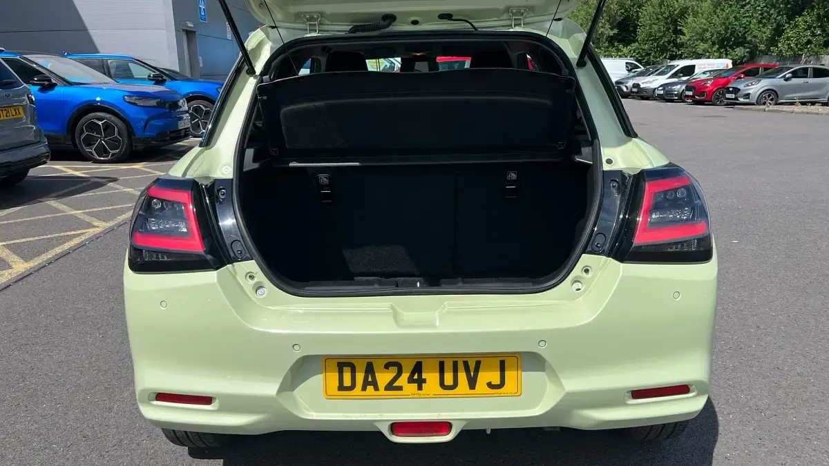 Used Suzuki Swift 82 HP (60 kW) 2024 Yellow Hatchback