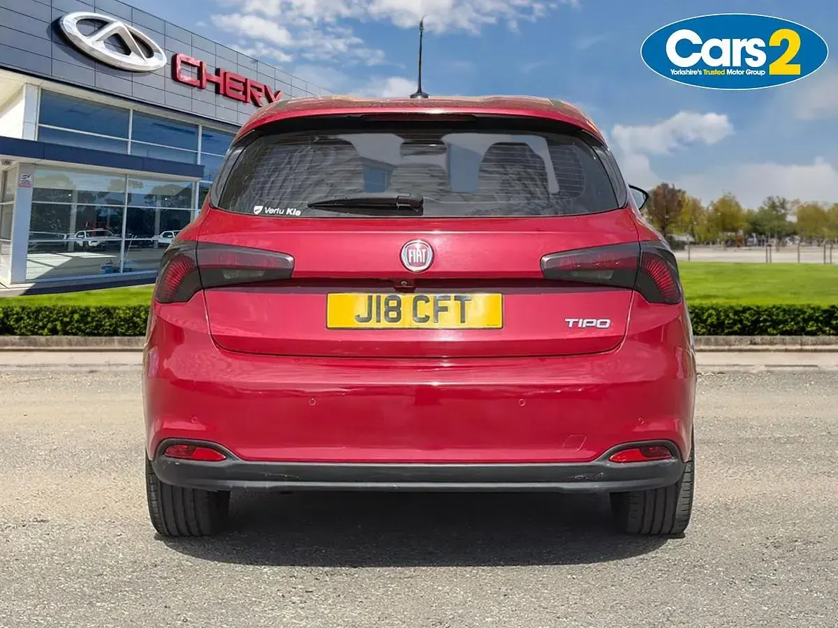 Used Fiat Tipo Lounge 95 HP (69 kW) 2017 Red Hatchback
