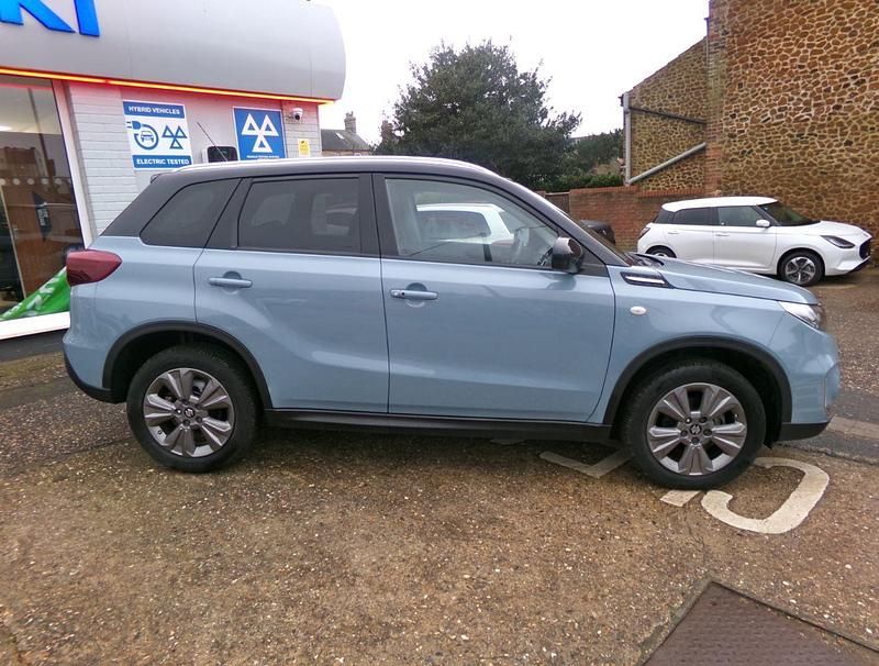 Used Suzuki Vitara SZ-T 2022 Ice blue/ black two tone SUV