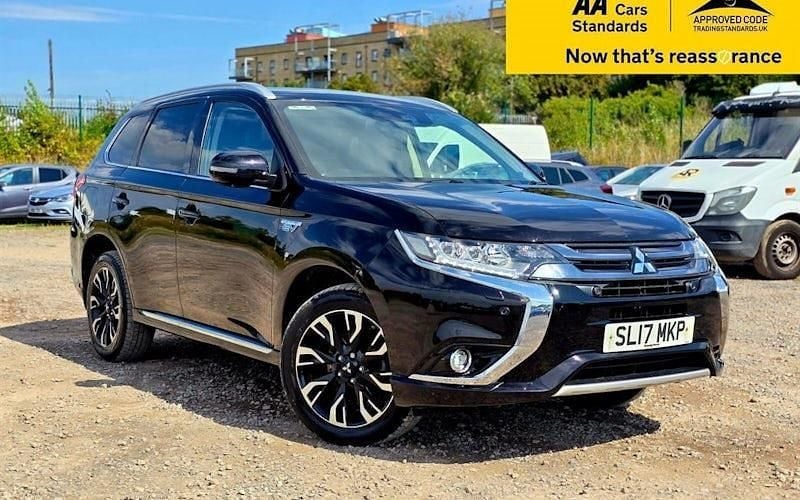Used 2016 Mitsubishi Outlander P-HEV Estate | £10,988 (Fair price) - Image 1/4