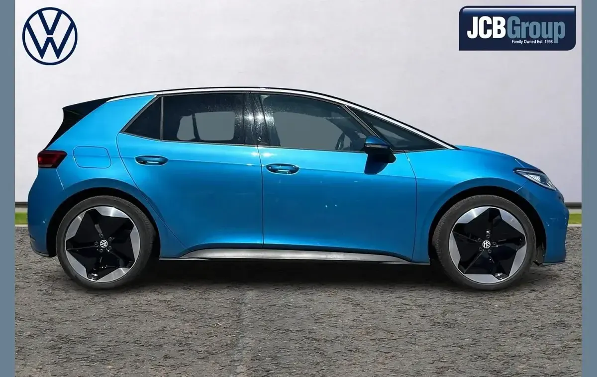 Used VW ID.3 Pro 150 kW (204 HP) 2024 Blue Hatchback