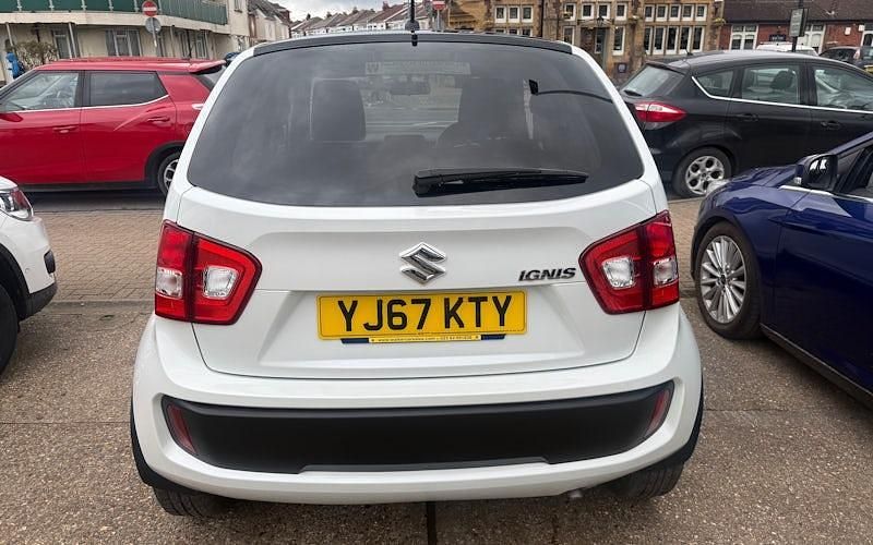 Used Suzuki Ignis SZ3 90 HP (66 kW) 2018 White/black SUV
