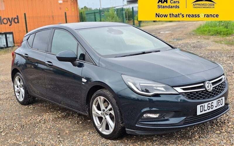 Used 2019 Vauxhall Astra SRi Hatchback | £6,988 (Good price) - Image 1/4