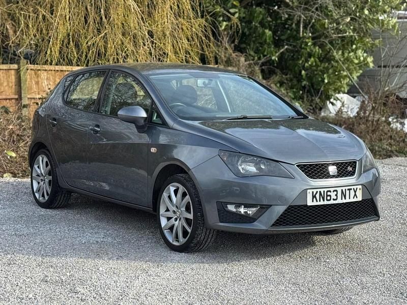 Używany Seat Ibiza FR 105 KM (77 kW) 2013 Szary Hatchback