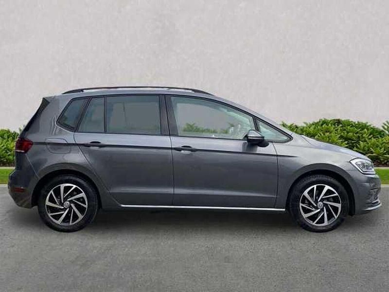 Begagnad VW Golf VIII 130 HK (95 kW) 2020