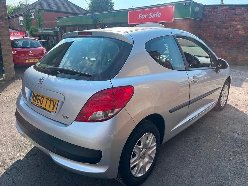 Second-hand Peugeot 207 S 72 CP (52 kW) 2011 Argintiu Hatchback