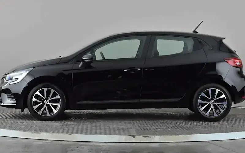 Used Renault Clio Evolution 90 HP (66 kW) 2023 Hatchback