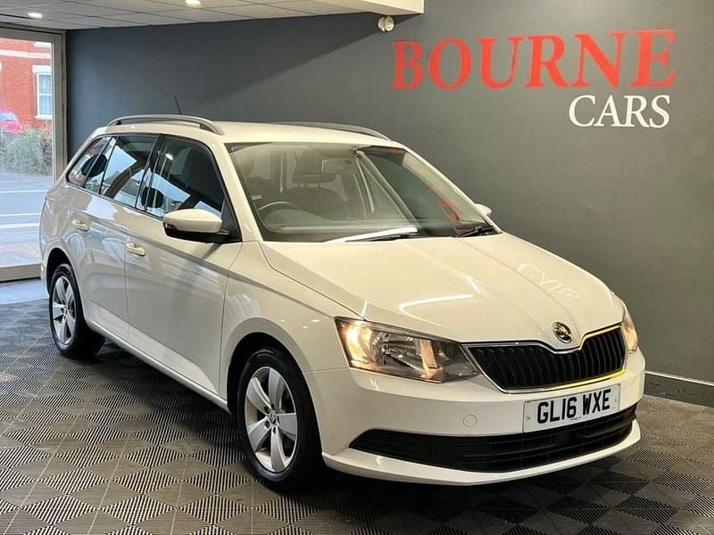 White Used 2016 Skoda Fabia SE Estate | £6,195 (Fair price) - Image 1/4