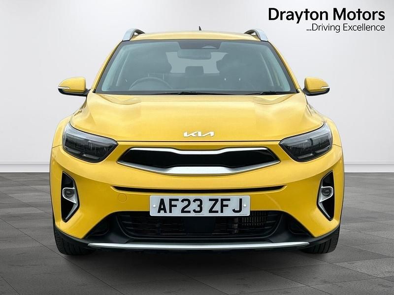 Used Kia Stonic 118 HP (86 kW) 2023 Yellow SUV
