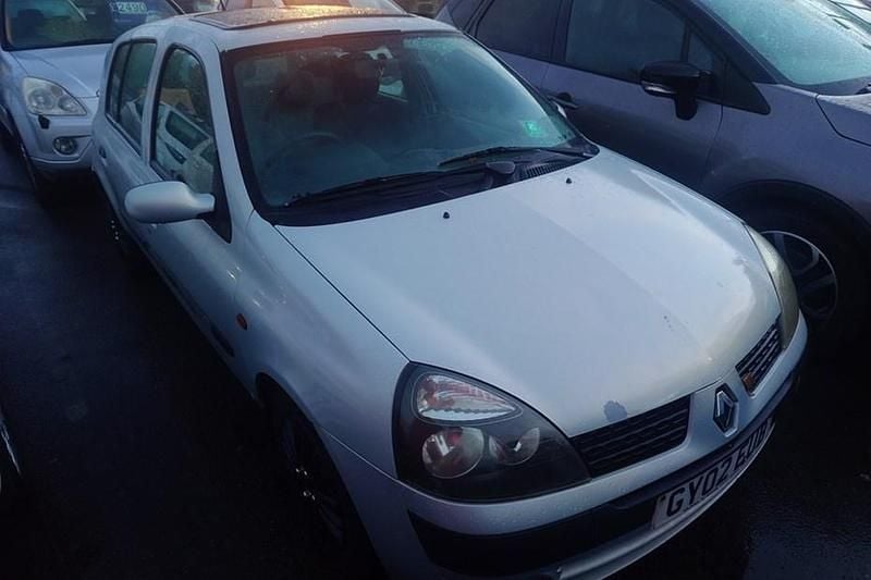 Silver Used 2002 Renault Clio II Expression+ Hatchback | £1,290 (Fair price) - Image 1/1