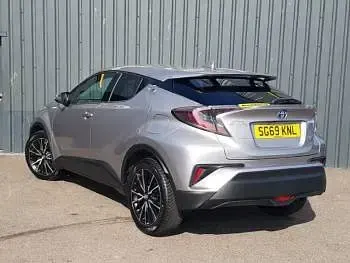 Used Toyota C-HR 122 HP (89 kW) 2019 Silver SUV