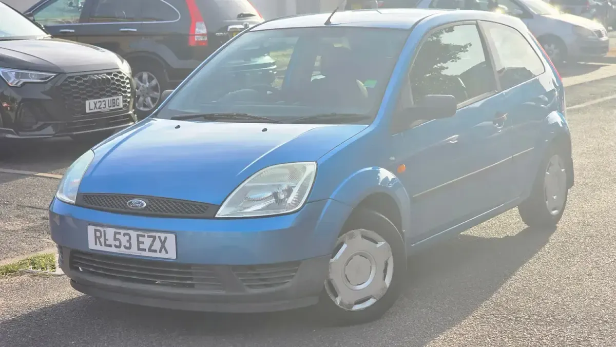 Used Ford Fiesta Finesse 75 HP (55 kW) 2004 Blue Hatchback