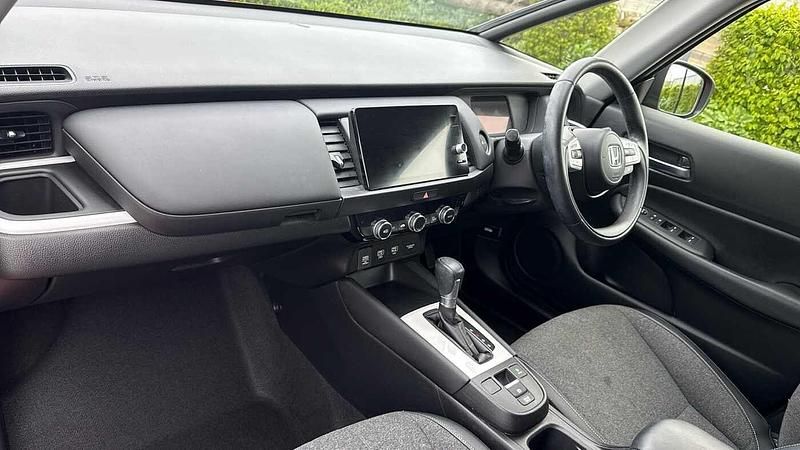 Second-hand Honda Jazz Hybrid 109 CP (80 kW) 2022 Roșu Hatchback