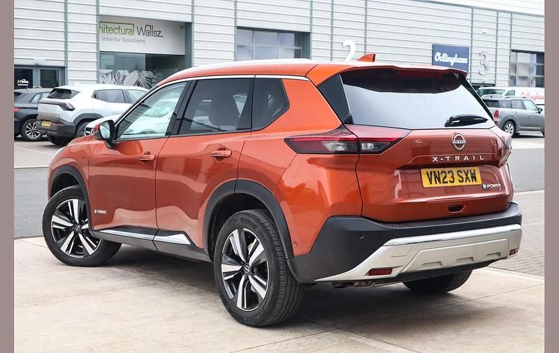 Used Nissan X-Trail Tekna 204 HP (150 kW) 2023 Orange SUV