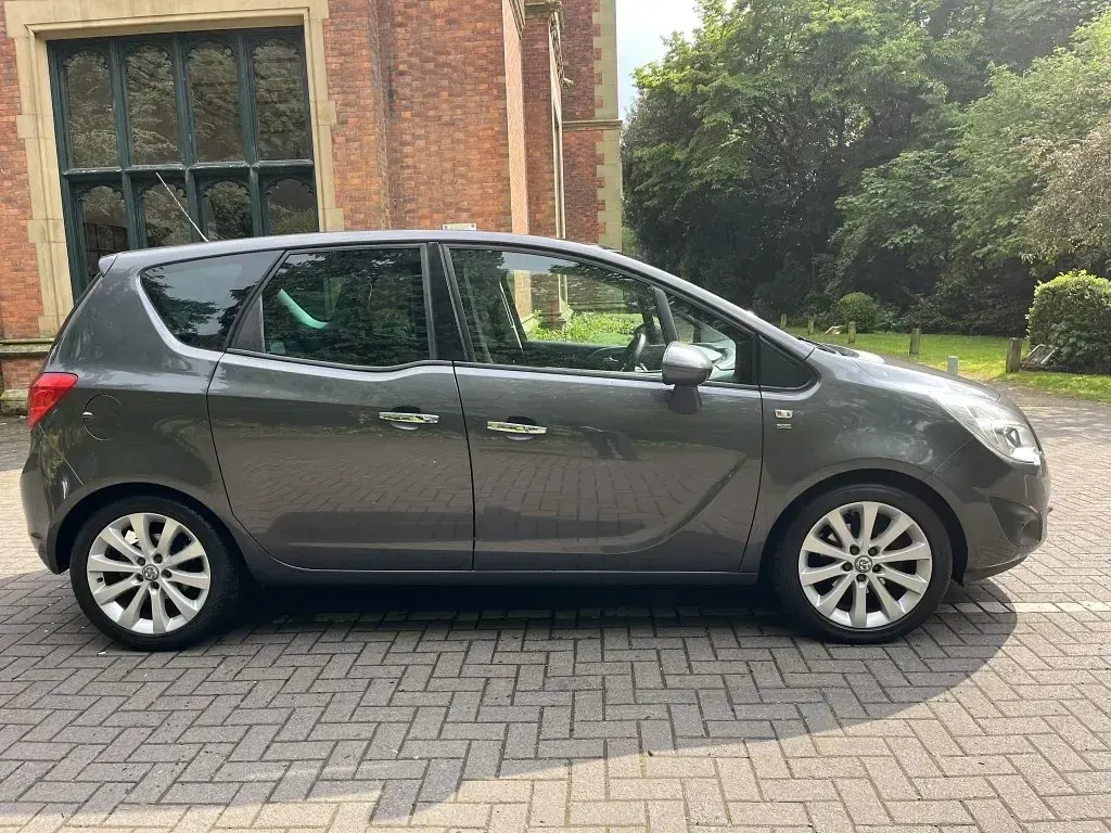 Second-hand Vauxhall Meriva 2012 Gri Monovolum