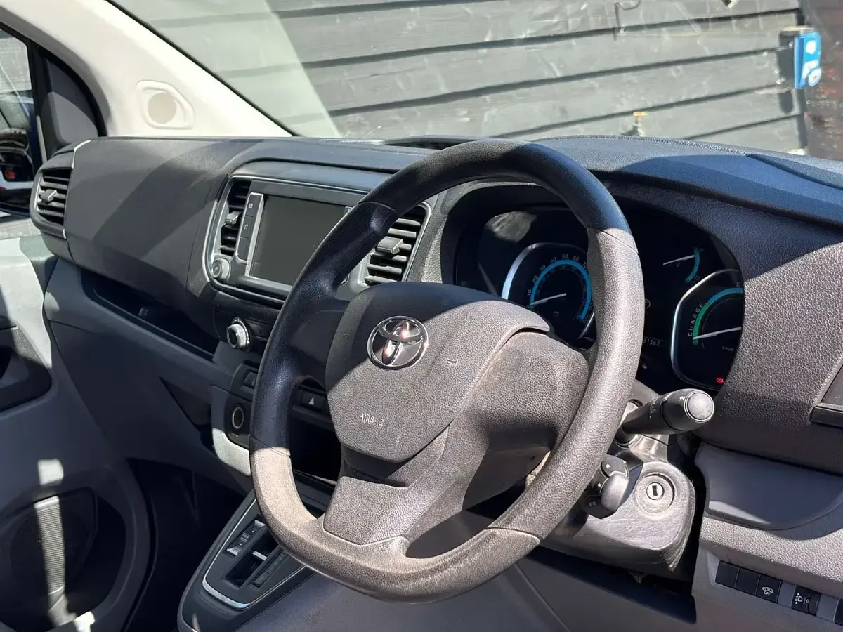 Used Toyota Proace 100 kW (136 HP) 2021 Black MPV
