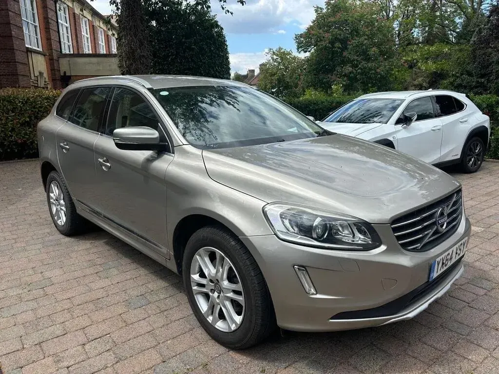 Used Volvo XC60 SE Lux 2014 Gold SUV
