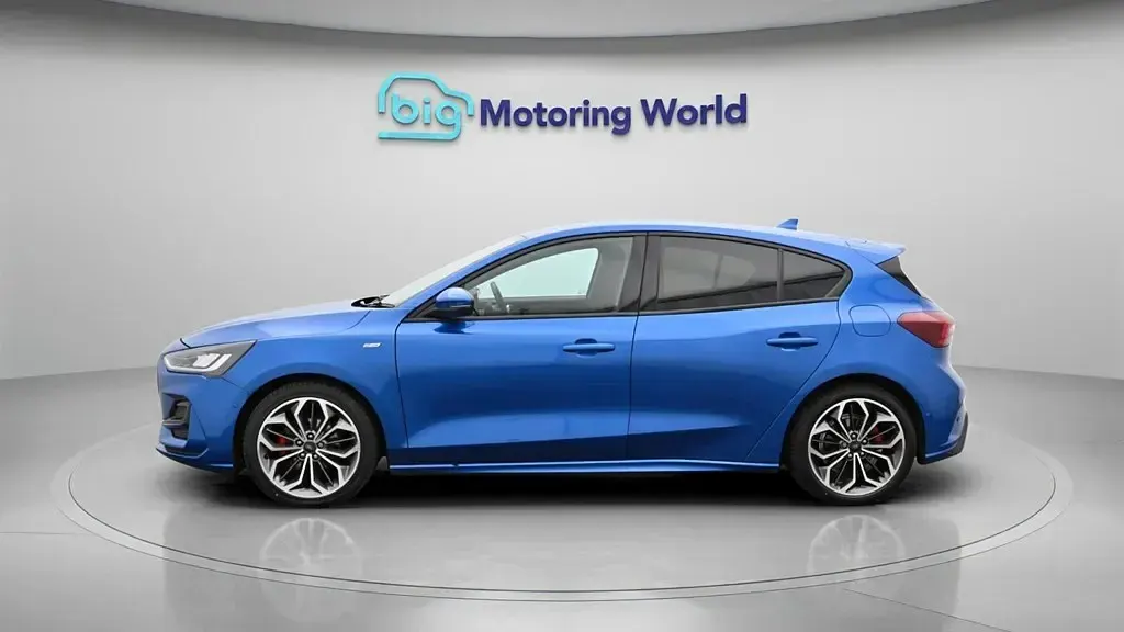 Usado Ford Focus ST-Line X 125 HP (91 kW) 2023 Azul Citadino