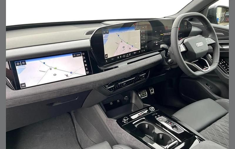 Begagnad Audi Q6 e-tron Advanced 284 kW (387 HK) 2025 Svart SUV