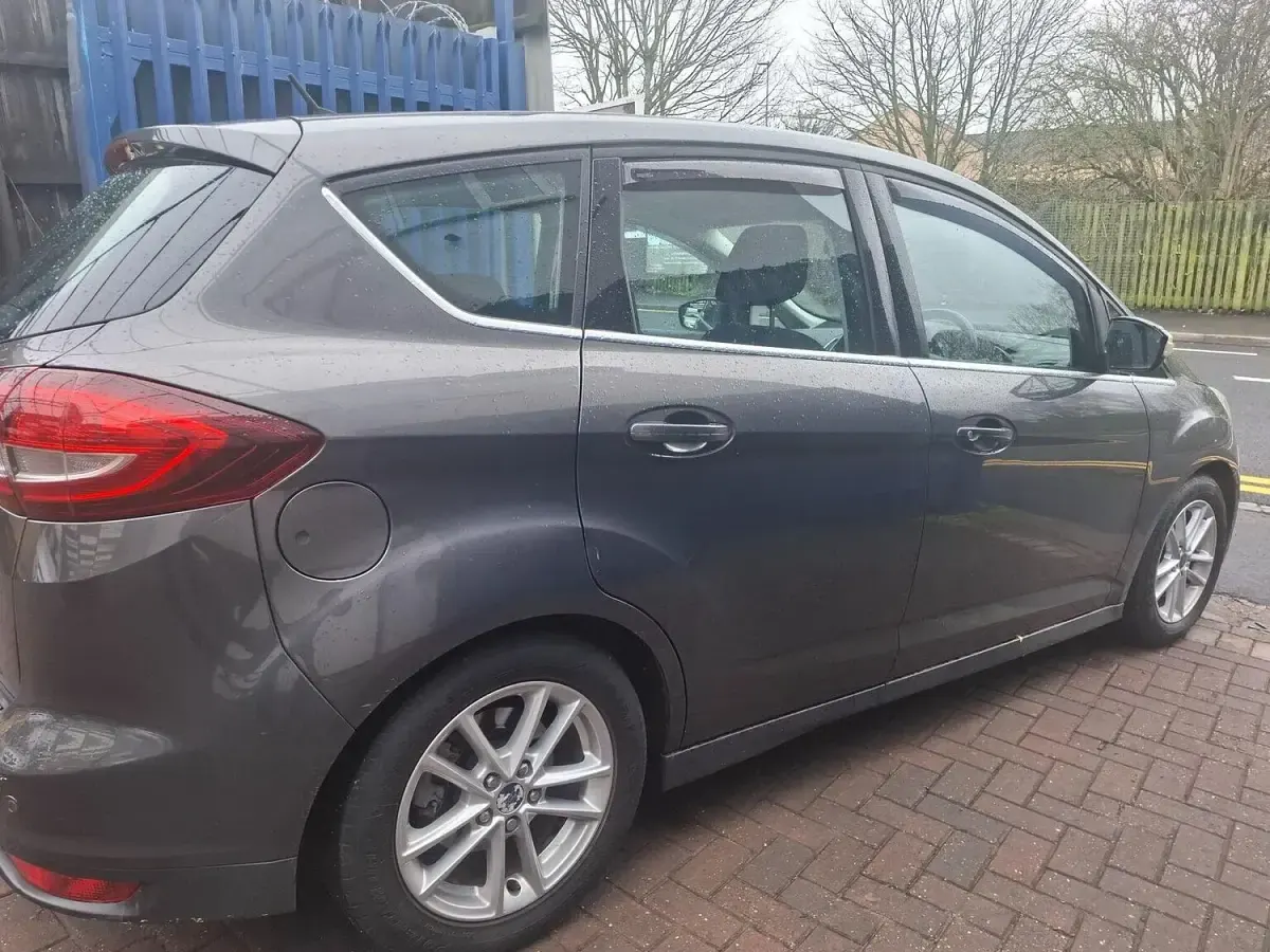 Used Ford C-MAX Zetec 125 HP (91 kW) 2015 Grey MPV
