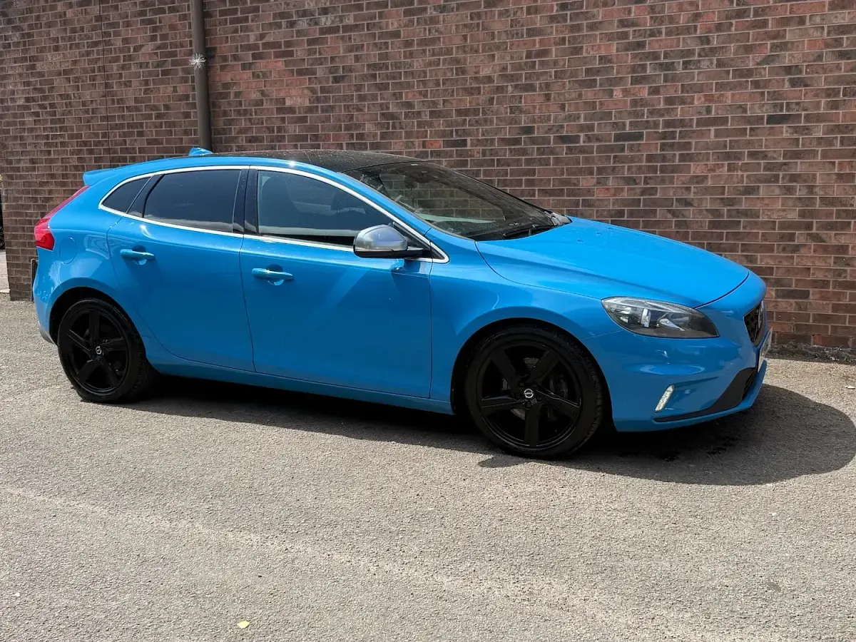 Used Volvo V40 R-Design 2013 Blue Hatchback
