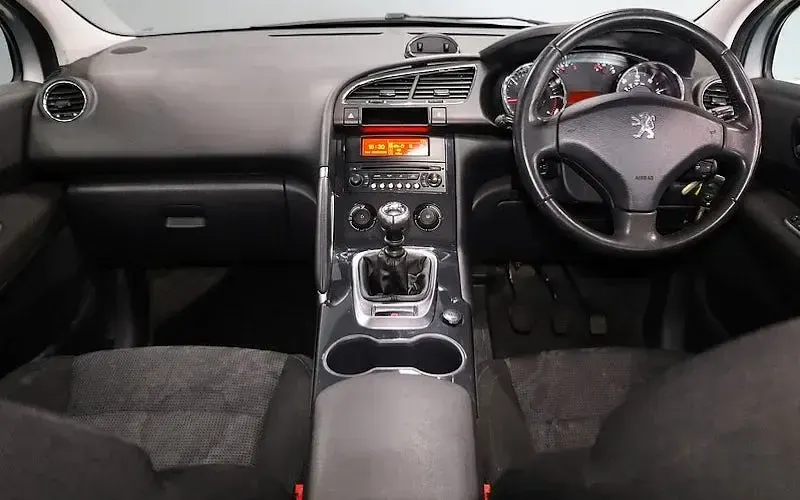 Used Peugeot 3008 Sport 112 HP (82 kW) 2010 Silver Estate