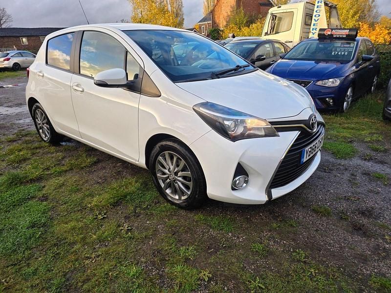 Used Toyota Yaris 2016 White Hatchback