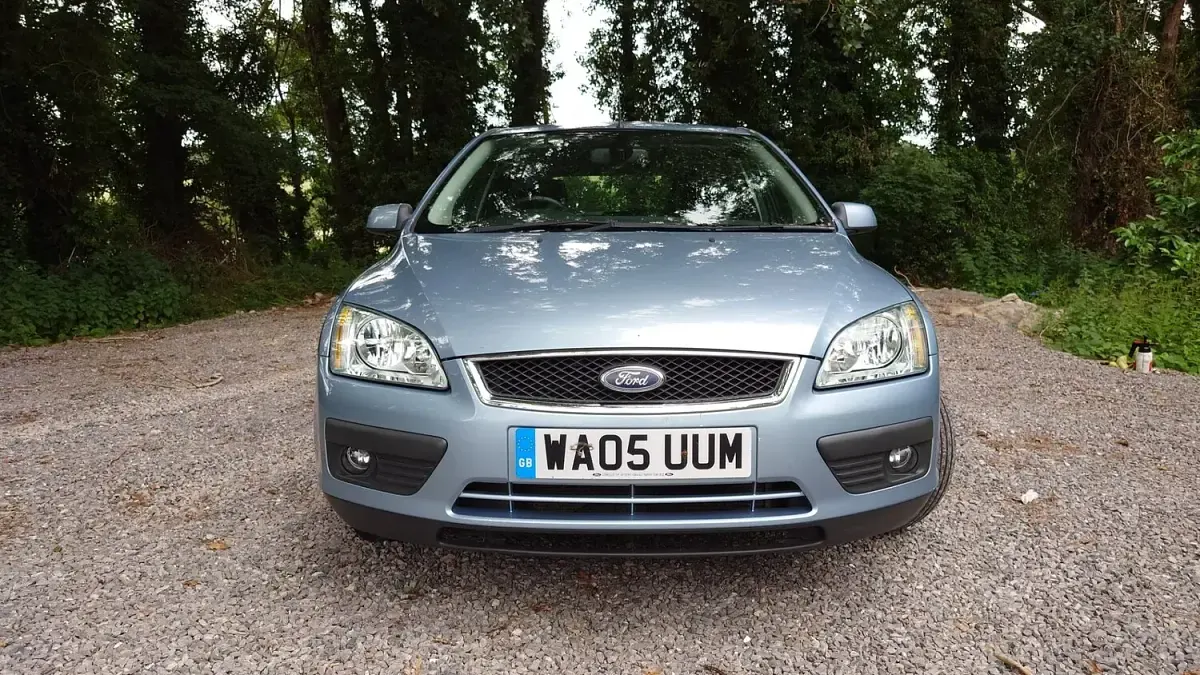 Used Ford Focus Ghia 2005 Blue Hatchback