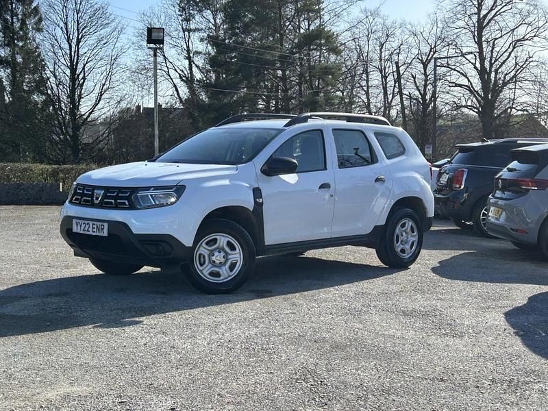 Begagnad Dacia Duster Essentiel 91 HK (66 kW) 2022 Vit SUV