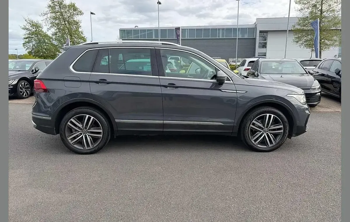 Używany VW Tiguan Elegance 190 KM (139 kW) 2023 Szary SUV