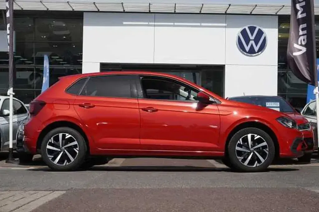Used VW Polo 95 HP (69 kW) 2024 Hatchback