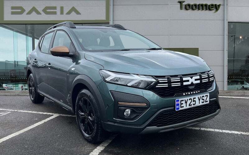 New 2024 Dacia Sandero Extreme Hatchback | £18,290 (Expensive) - Image 1/4