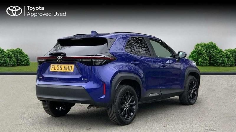 Used Toyota Yaris Cross Design 113 HP (83 kW) 2025 Blue SUV