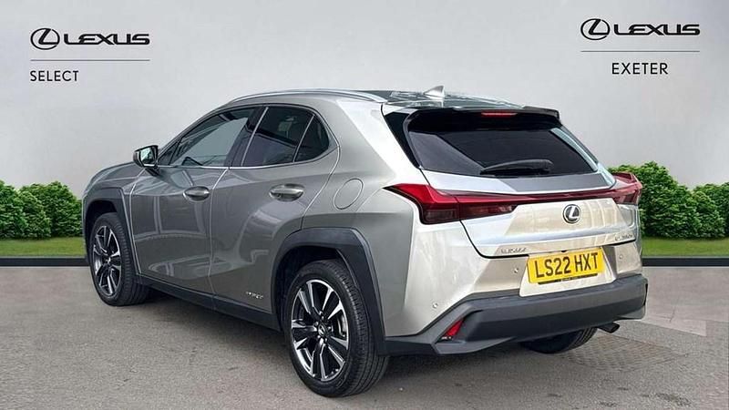 Used Lexus UX 250h 180 HP (132 kW) 2022 Silver SUV