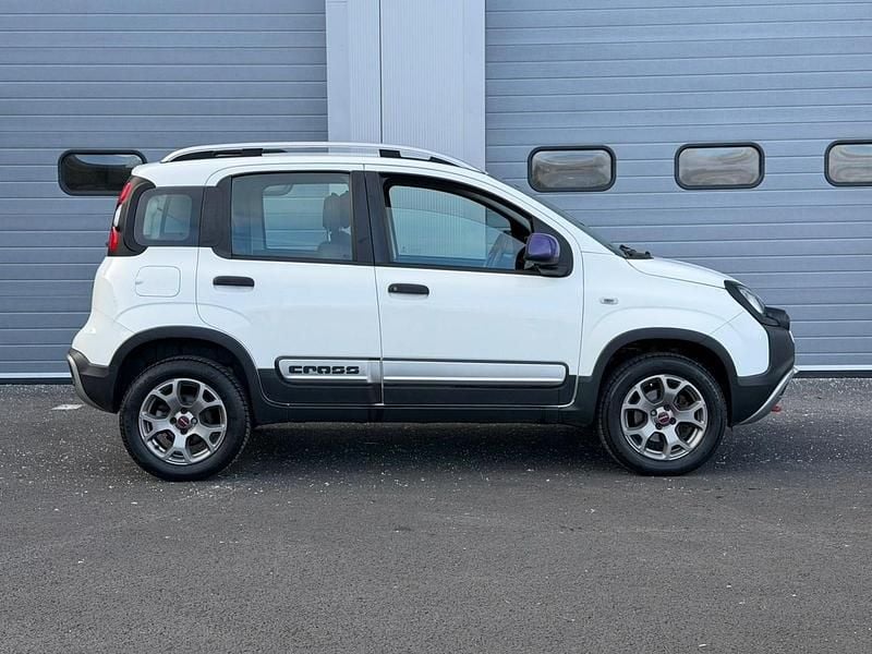 Used Fiat Panda Cross Cross 75 HP (55 kW) 2014 White Hatchback