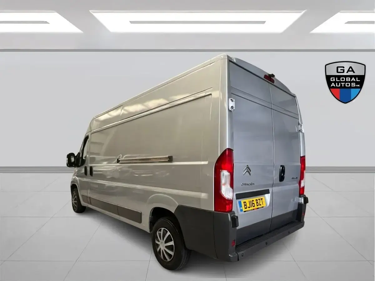 Used Citroën Relay 130 HP (95 kW) 2016 Silver Van