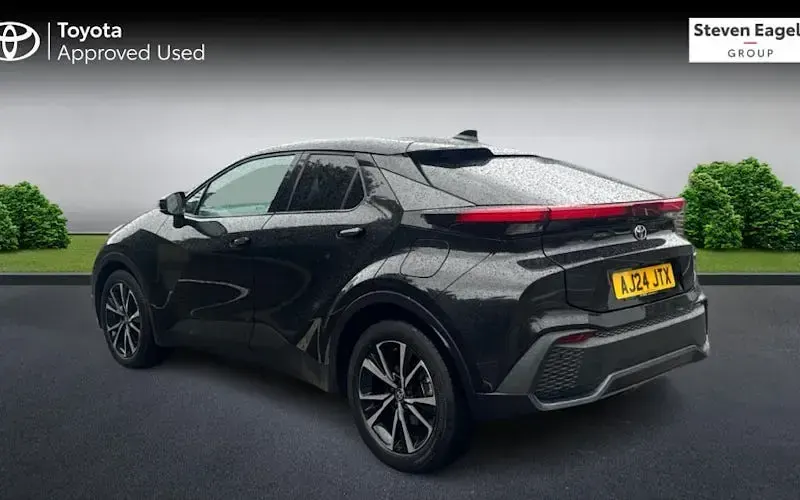 Used Toyota C-HR Design 140 HP (102 kW) 2026 SUV