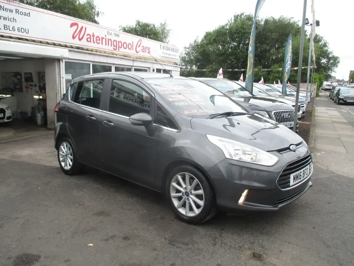 Used Ford B-MAX Titanium 100 HP (73 kW) 2016 Grey MPV