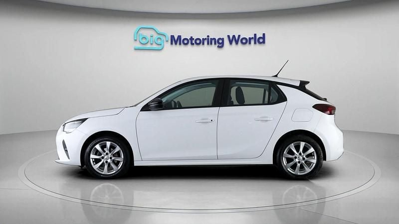Used Vauxhall Corsa Design Edition 75 HP (55 kW) 2022 White Hatchback