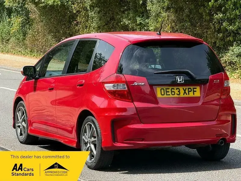 Used Honda Jazz SI 99 HP (72 kW) 2014 Red Hatchback
