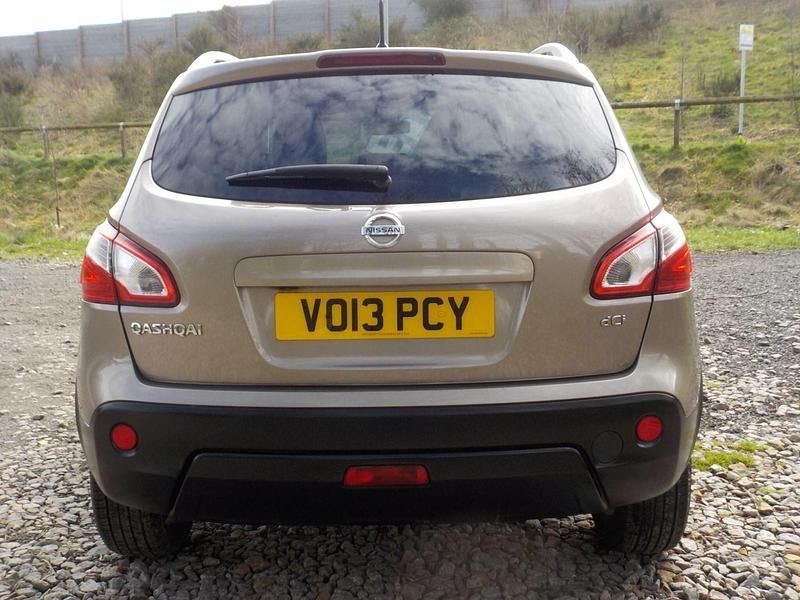 Used Nissan Qashqai N-TEC 110 HP (80 kW) 2013 Beige SUV