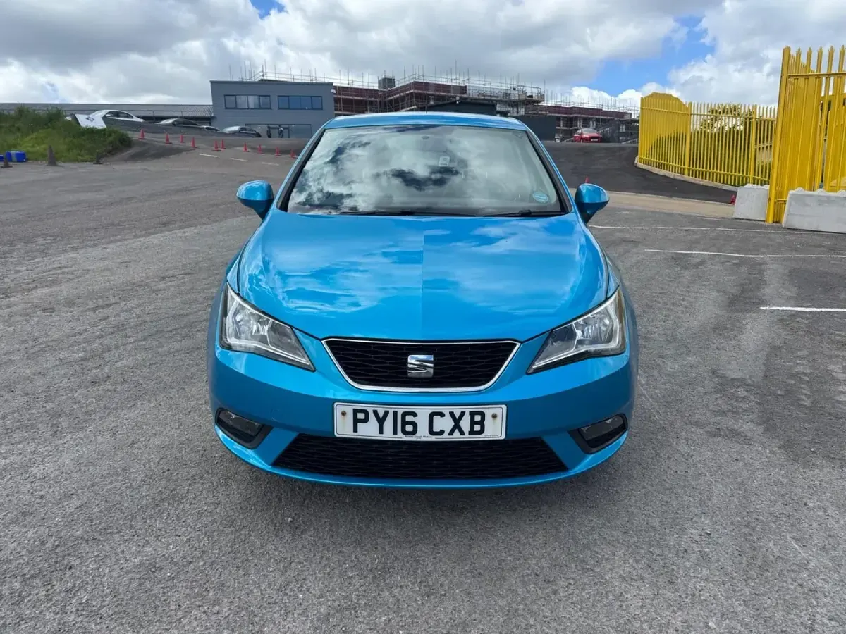 Used Seat Ibiza SE Technology 90 HP (66 kW) 2016 Blue Hatchback