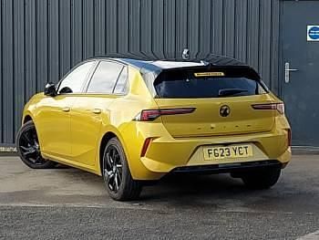 Used Vauxhall Astra 130 HP (95 kW) 2023 Yellow Hatchback