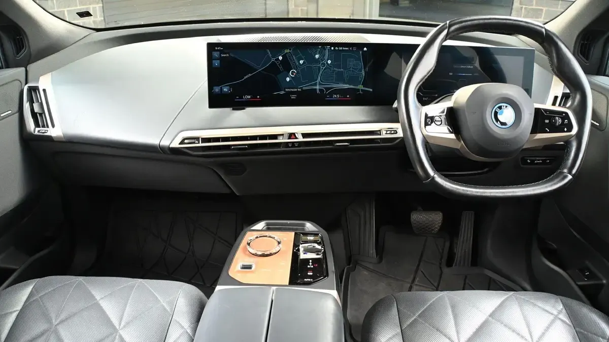 Usado BMW iX M Sport 379 kW (516 CV) 2023 Gris SUV