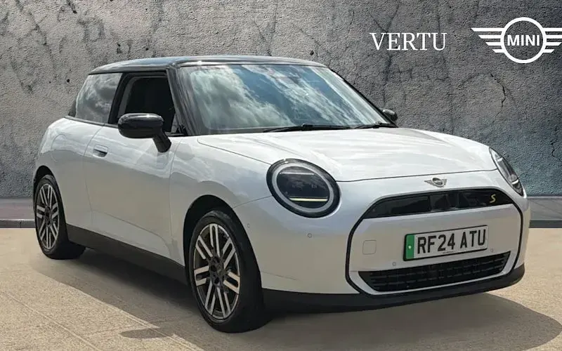 Used Mini Cooper Classic 160 kW (218 HP) 2024 Hatchback
