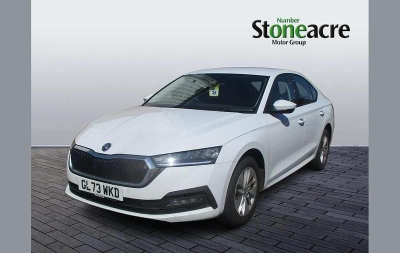 Usado Skoda Octavia SE Technology 110 CV (80 kW) 2024 Blanco Utilitario